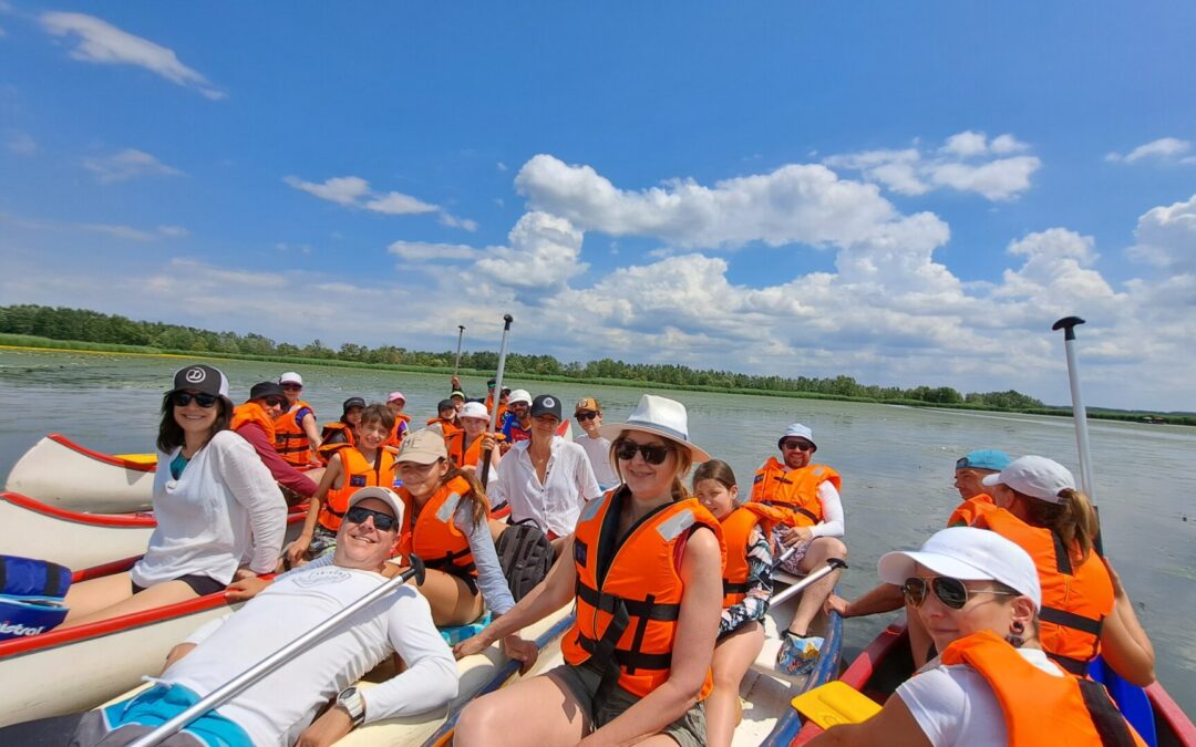 Hogyan segíti az osztálykirándulás a közösségépítést a Tisza-tavon?